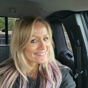 Meet your Posher, Sharon